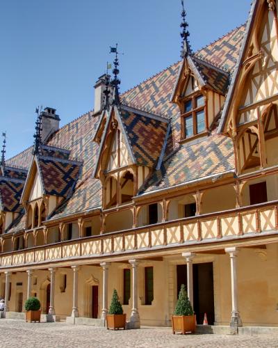 Chateauneuf Chateauneuf